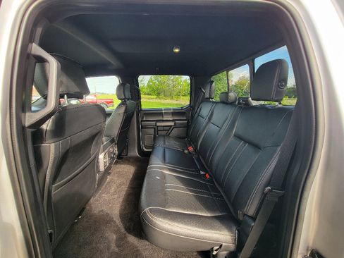Used 2019 Ford F150 XLT w/ Equipment Group 302A Luxury AWD/4WD image 28