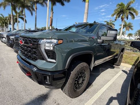 New 2026 Chevrolet Silverado 2500 ZR2 AWD/4WD image 3