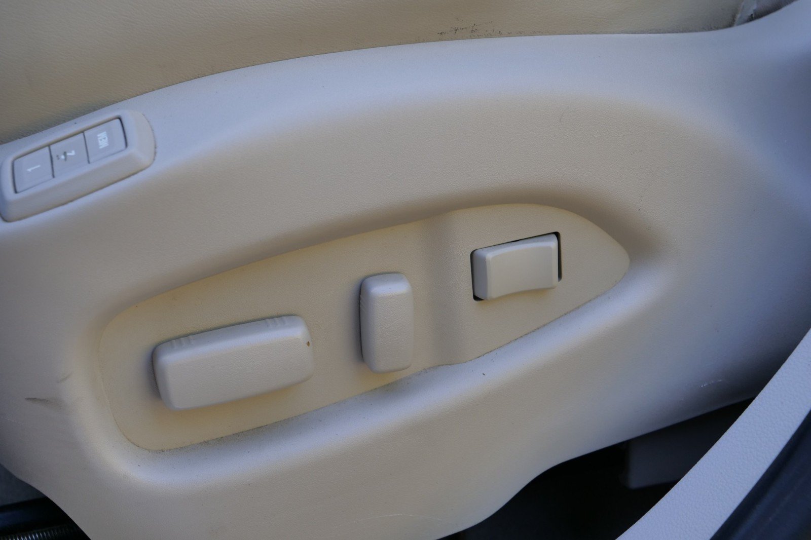Used 2013 Cadillac SRX Performance w/ Driver Awareness Package FWD image 14