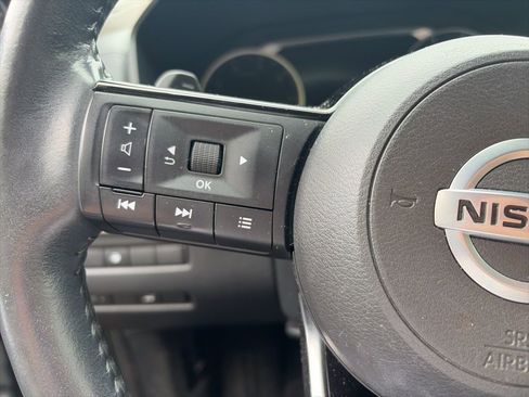 Used 2021 Nissan Rogue SL w/ Premium Package image 13