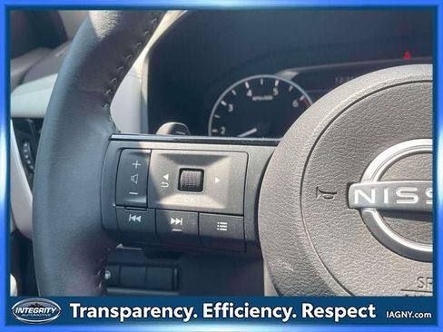 Used 2023 Nissan Rogue SL AWD/4WD image 22