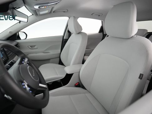 Used 2024 Hyundai Kona SEL image 7