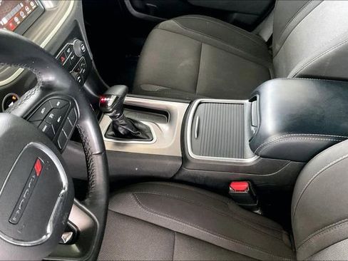 Used 2022 Dodge Charger SXT image 13