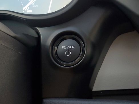 New 2025 Toyota Sienna XLE image 30