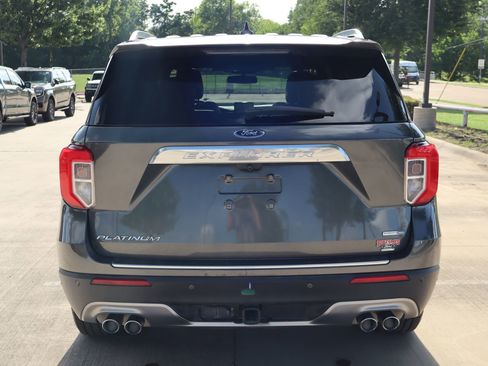 Used 2020 Ford Explorer Platinum w/ Premium Technology Package AWD/4WD image 4