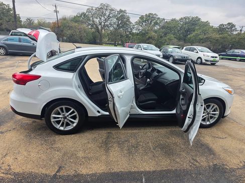 Used 2018 Ford Focus SE image 49