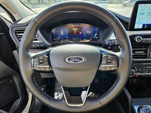 Used 2022 Ford Escape SEL w/ Technology Package image 25