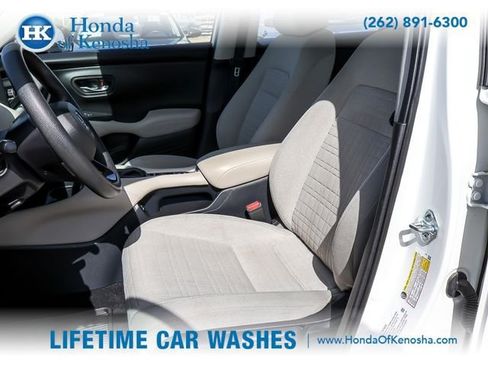 Certified 2025 Honda HR-V LX image 9