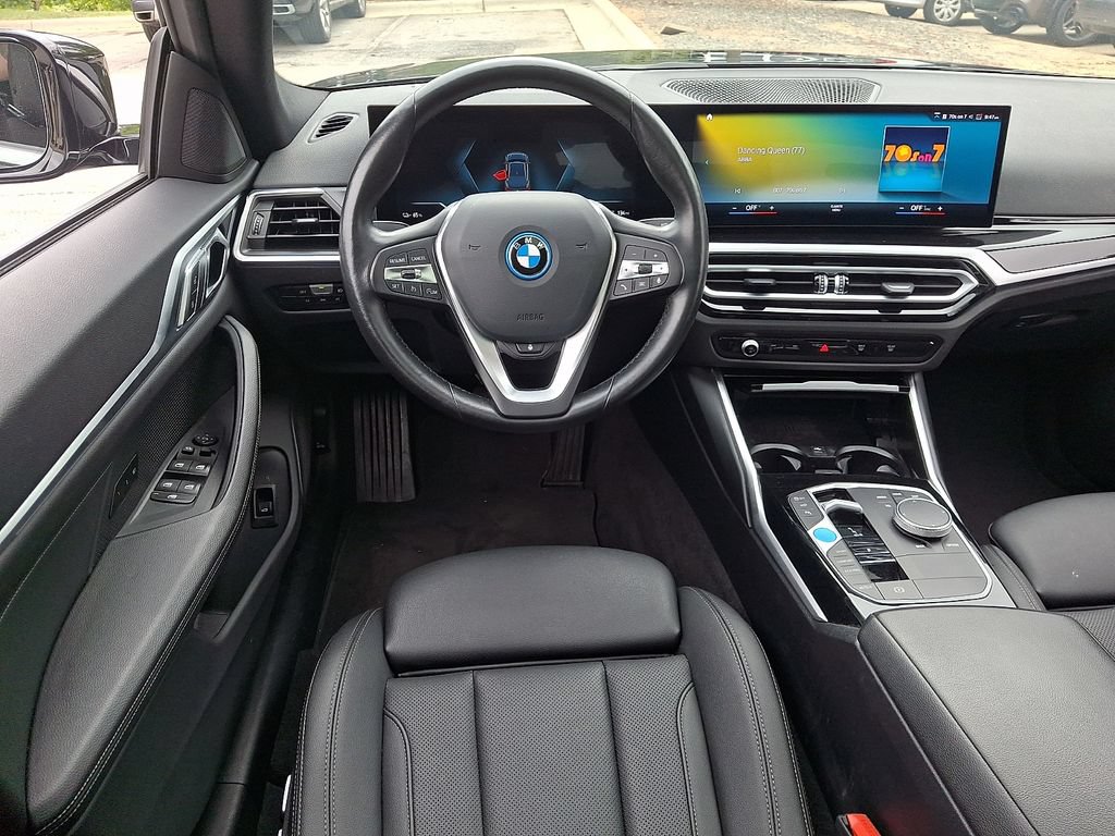 Used 2023 BMW i4 eDrive40 w/ Premium Package RWD image 11