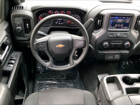 Used 2022 Chevrolet Silverado 1500 Custom image 5