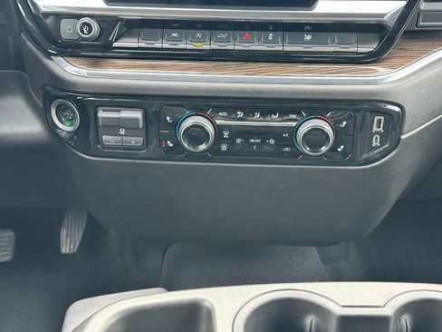 Used 2025 Chevrolet Silverado 1500 LT image 14