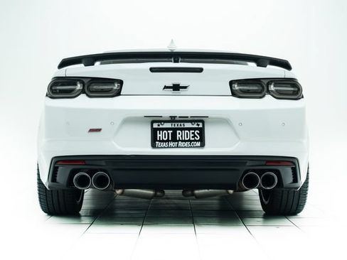 Used 2019 Chevrolet Camaro SS RWD image 16