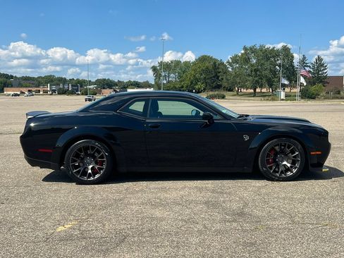 Used 2020 Dodge Challenger SRT Hellcat RWD image 38