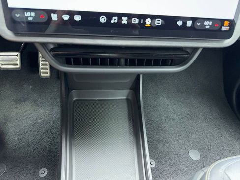 Used 2023 Rivian R1T Adventure image 21