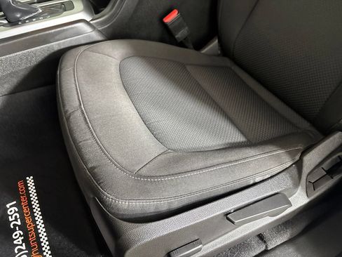 Used 2019 Chevrolet Colorado LT AWD/4WD image 13