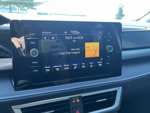 Certified 2025 Volkswagen Taos SEL image 22