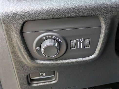 New 2025 Jeep Grand Cherokee Laredo w/ Luxury Tech Group I image 13