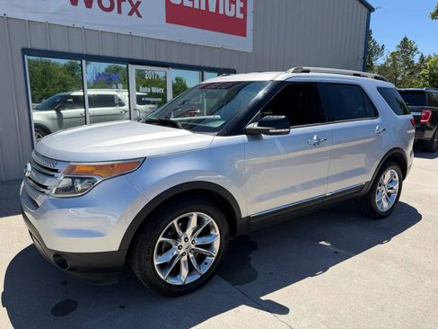 Used 2013 Ford Explorer XLT AWD/4WD image 20