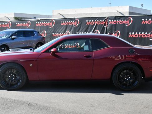 Used 2021 Dodge Challenger R/T Scat Pack w/ Shaker Package RWD image 4