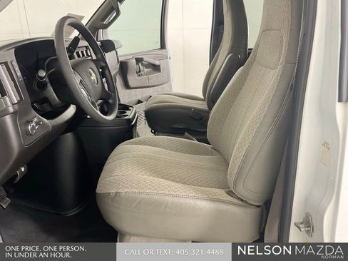 Used 2020 Chevrolet Express 3500 LT w/ LT Preferred Equipment Group RWD image 19