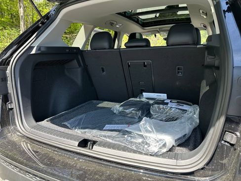 New 2026 Volkswagen Taos SE AWD/4WD image 14