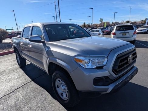 Used 2020 Toyota Tacoma SR image 8
