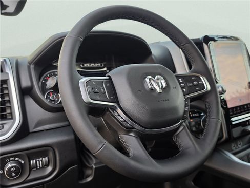 New 2026 RAM 1500 Big Horn AWD/4WD image 17