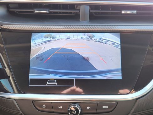 Used 2023 Buick Encore GX Select w/ Safety Package II image 15