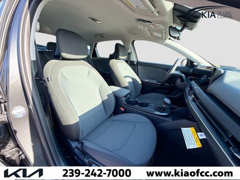 New 2025 Kia K4 LXS image 14