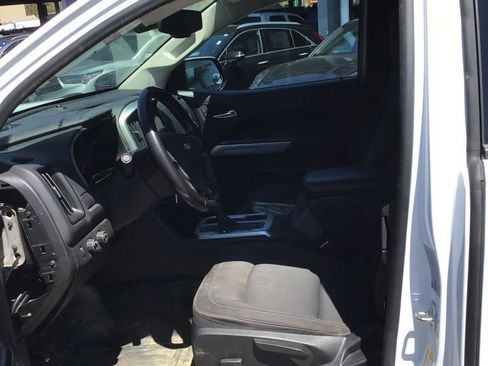 Used 2021 Chevrolet Colorado LT w/ Fleet Safety Package AWD/4WD image 5