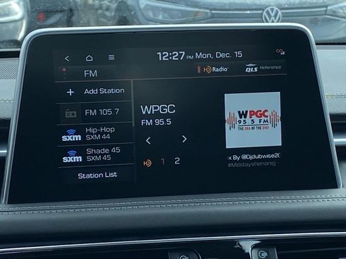 Used 2021 Genesis G70 3.3T w/ Sport Package image 7