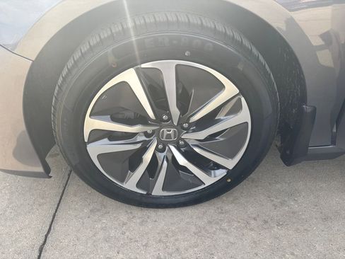 Certified 2019 Honda Accord Touring image 32