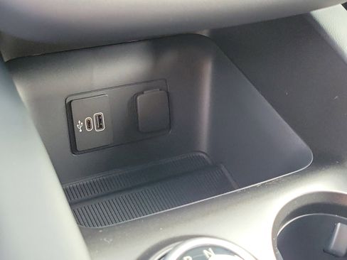 New 2026 Ford Explorer ST-Line w/ ST-Line Street Pack image 31