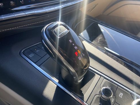 Used 2023 Cadillac Escalade Premium Luxury w/ Performance Package image 15