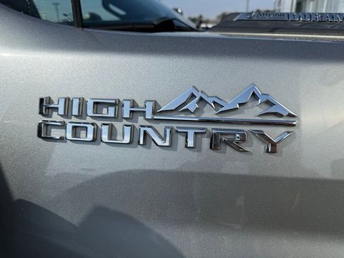 Used 2024 Chevrolet Silverado 2500 High Country w/ High Country Premium Package image 13