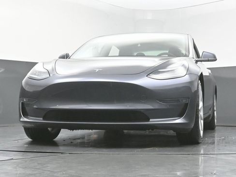 Used 2018 Tesla Model 3 Performance image 46