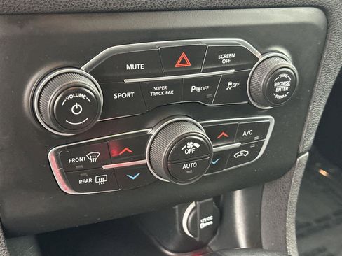 Used 2018 Dodge Charger R/T image 26