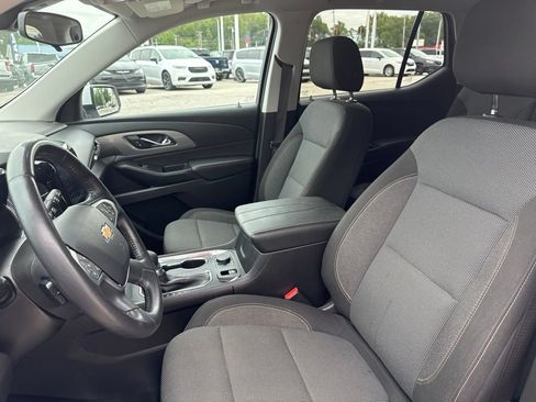 Used 2021 Chevrolet Traverse LT FWD image 42