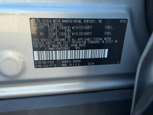 Used 2022 Toyota RAV4 LE AWD/4WD image 34