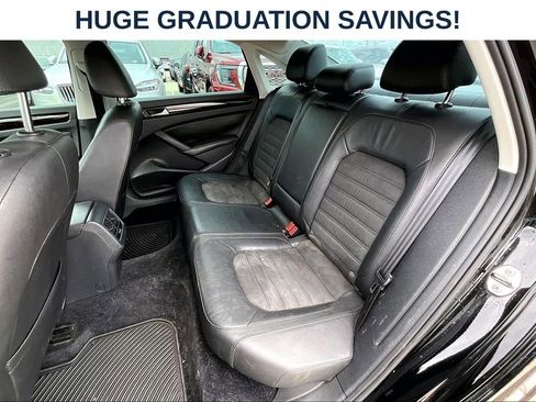 Used 2014 Volkswagen Passat TDI SEL Premium FWD image 31