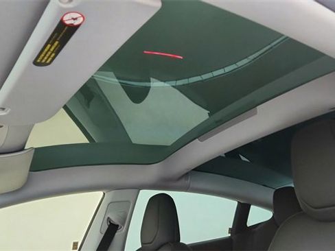 Used 2025 Tesla Model 3 Long Range image 55