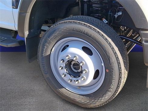 New 2024 Ford F550 4x4 Crew Cab Super Duty image 3