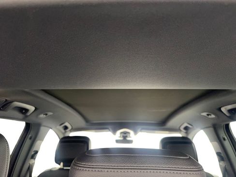 Used 2022 Porsche Macan image 68