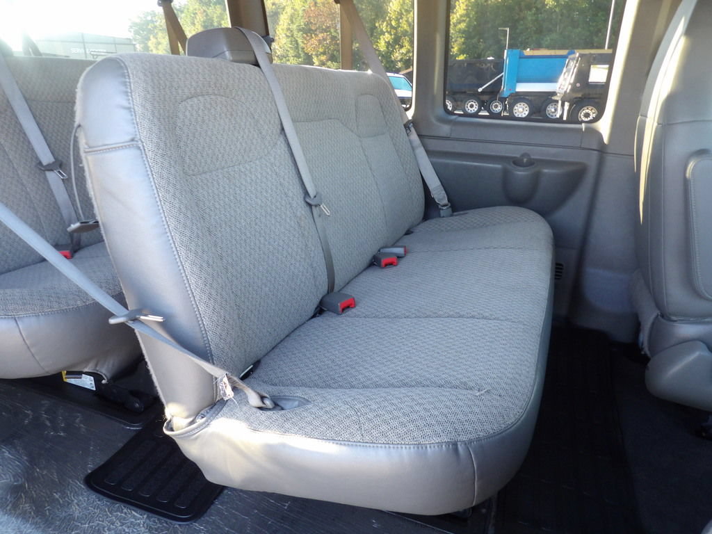Used 2025 Chevrolet Express 3500 LT w/ LT Preferred Equipment Group RWD image 26