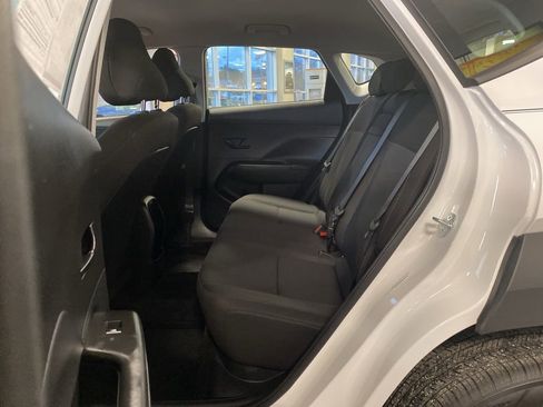 New 2025 Hyundai Kona SE image 10