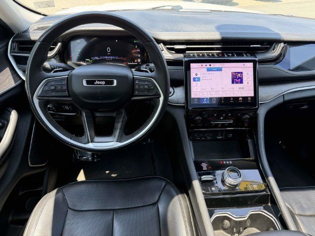 Used 2023 Jeep Grand Cherokee 4WD 4xe w/ Luxury Tech Group II image 4