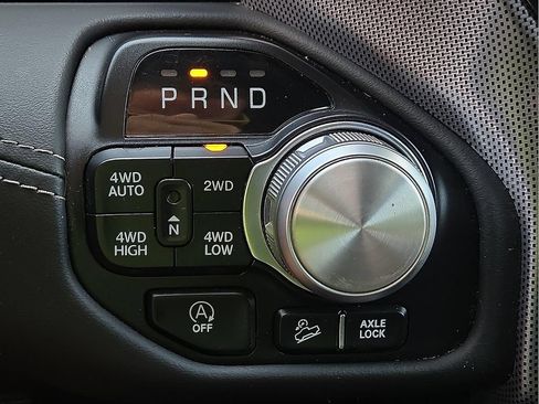Used 2021 RAM 1500 Limited AWD/4WD image 16