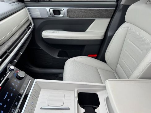 Used 2024 Hyundai Santa Fe Limited image 14