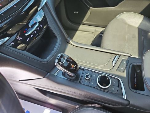 Used 2020 Cadillac XT6 Sport AWD/4WD image 24
