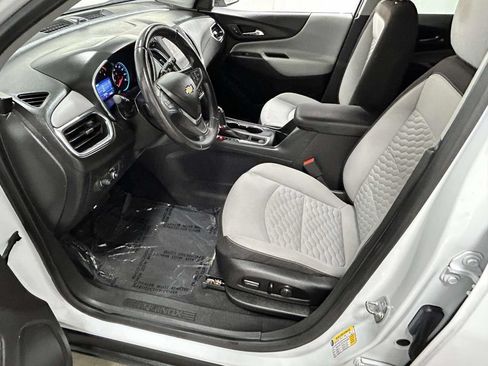 Used 2019 Chevrolet Equinox LT FWD image 11